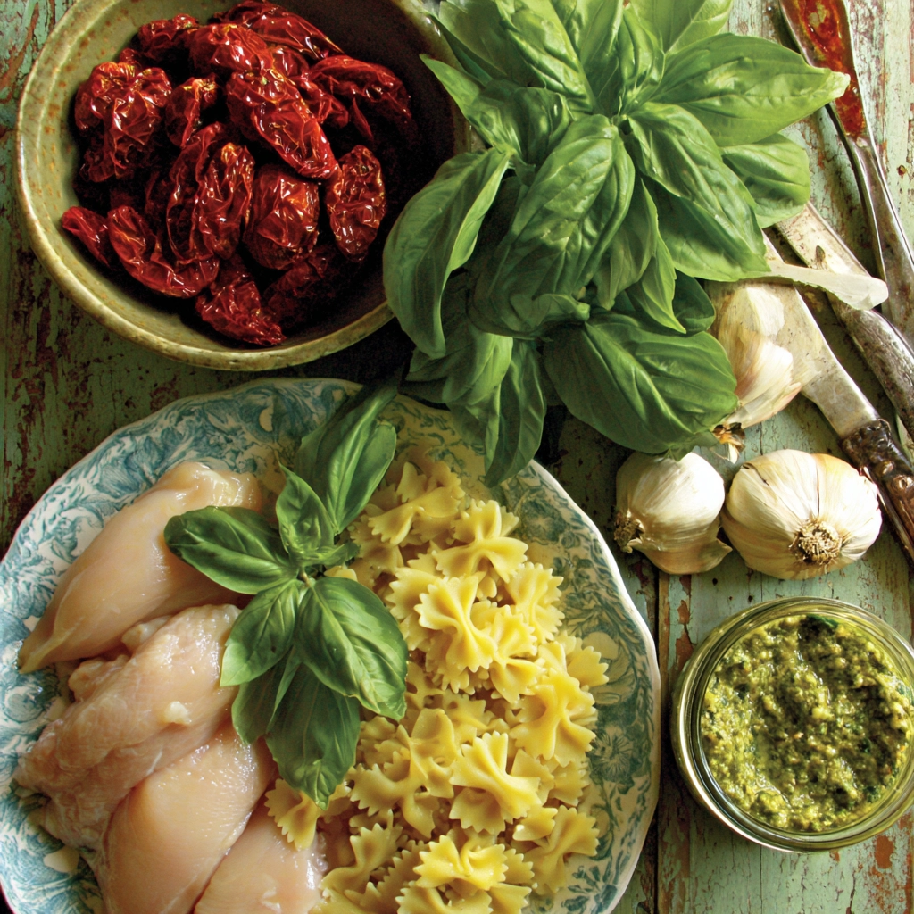 pesto-chicken-pasta-ingredients.jpg pesto-chicken-pasta-ingredients