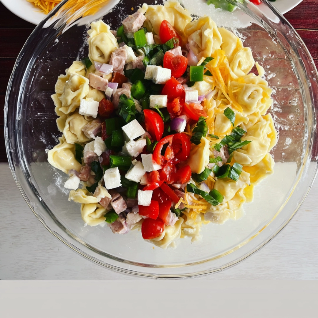 talian-tortellini-pasta-salad-ingredients Ingredients for Italian Tortellini Pasta Salad